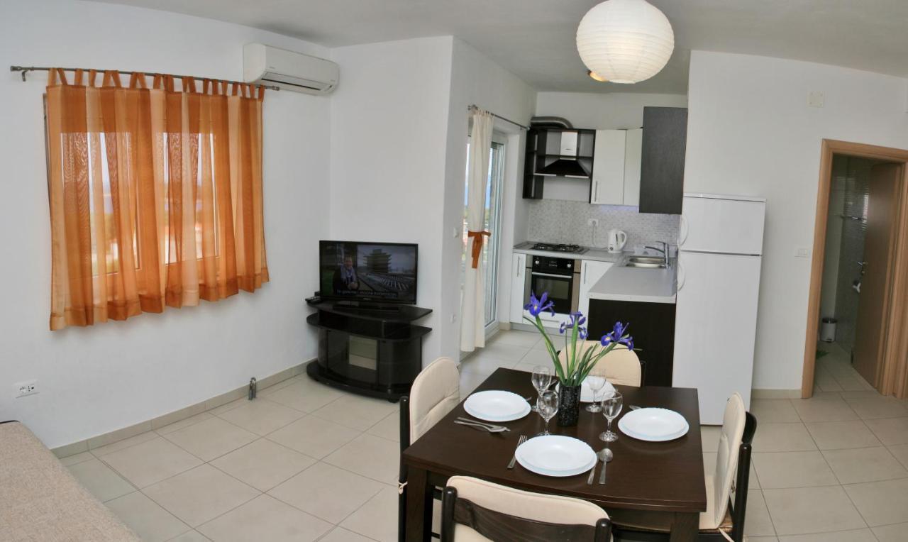 Apartments With A Parking Space Bilo, Primosten - 12870 Ngoại thất bức ảnh